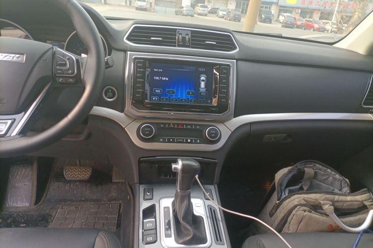 哈弗H6 Coupe 2015款 蓝标 2.0T 自动两驱精英型中控内饰16