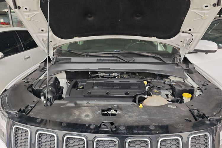 Jeep 指南者 2017款 200T 自动家享版局部细节24