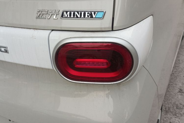 五菱汽车 宏光MINIEV 2024款 第三代 215km 青春版车身外观9