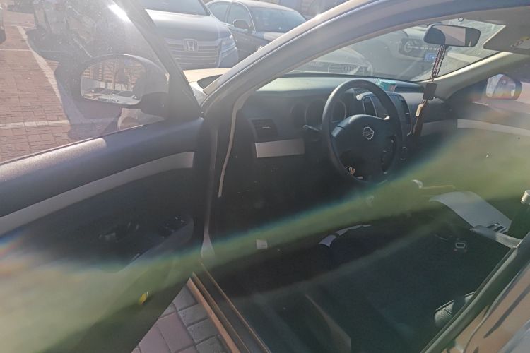 日产 轩逸 2016款 经典 1.6XE 手动领先版中控内饰20