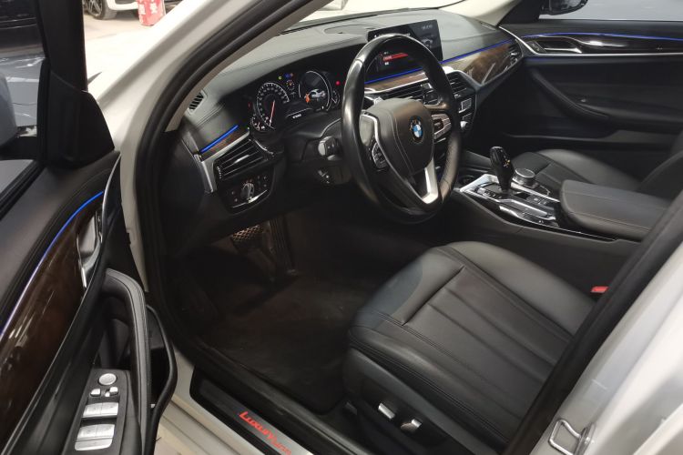 宝马5系 2018款 525Li 豪华套装中控内饰7003