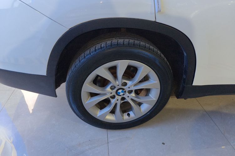 宝马X1 2014款 sDrive18i 时尚型车身外观6008