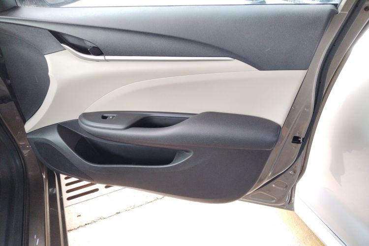 别克 英朗 2021款 典范 1.5L 自动精英型中控内饰7005