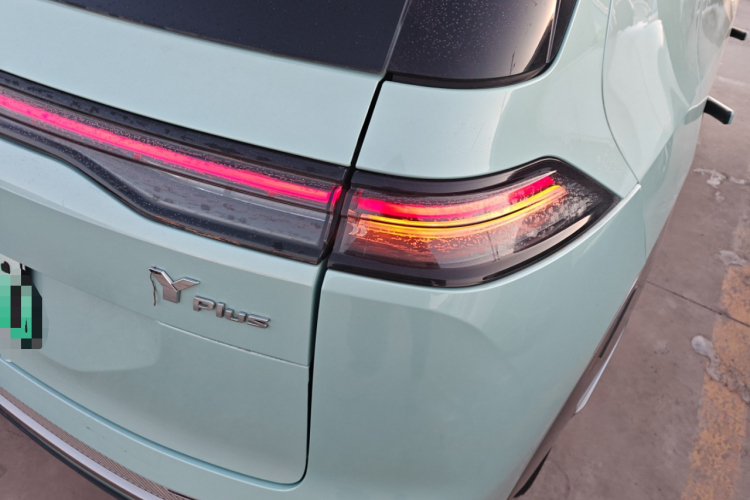 埃安 AION Y 2023款 Plus 510 智领版车身外观9