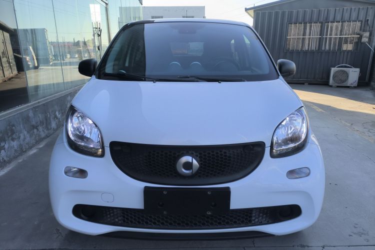 smart forfour 2018款 1.0L 52千瓦灵动版车身外观6001