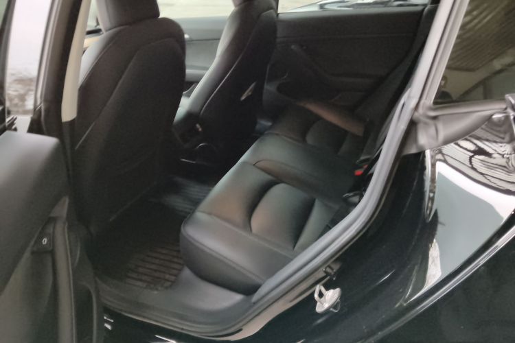 特斯拉 Model 3 2022款 Performance高性能全轮驱动版中控内饰21