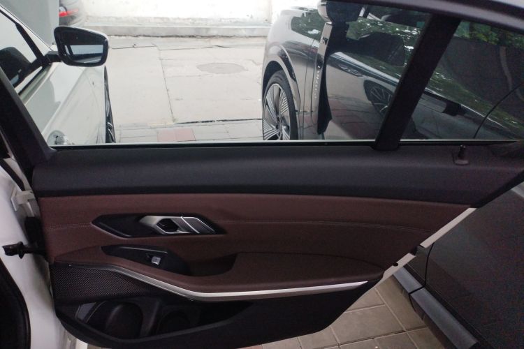 宝马3系 2022款 改款 325Li M运动套装中控内饰7006