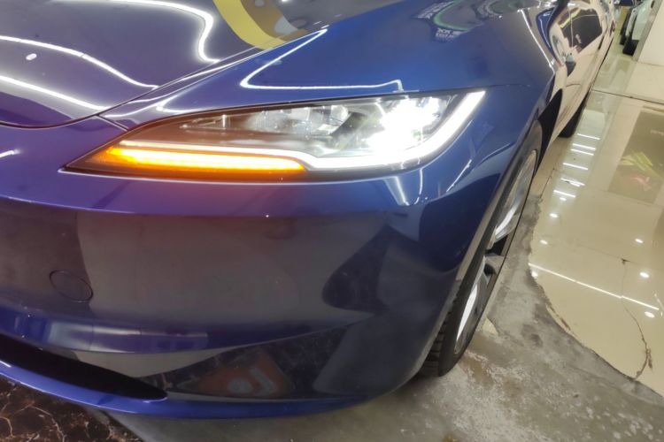 特斯拉 Model 3 2023款 长续航全轮驱动版车身外观36