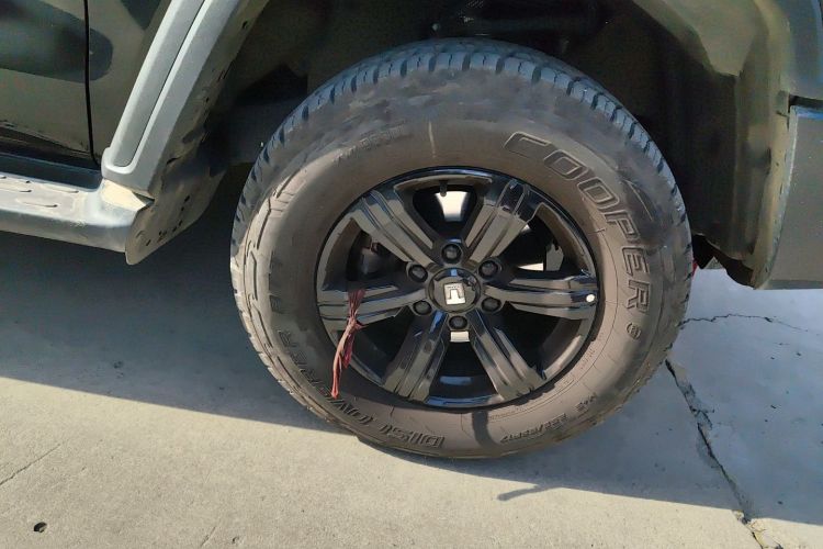 坦克300 2021款 越野版 2.0T 挑战者车身外观10