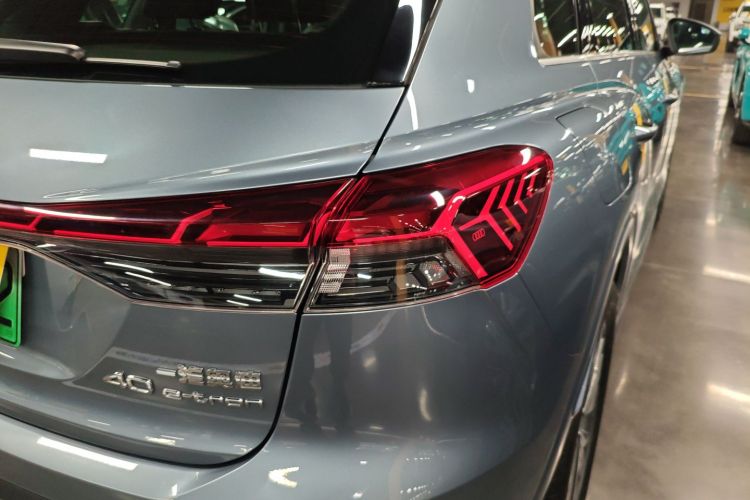 奥迪Q4 e-tron 2024款 40 e-tron 创行版车身外观9