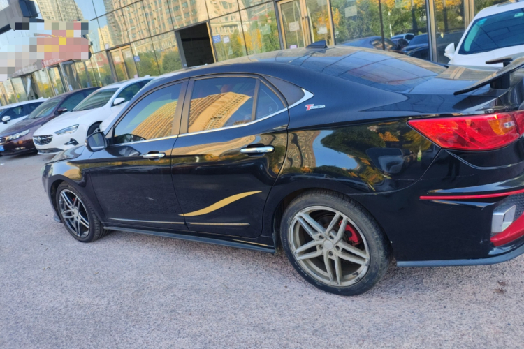 北京汽车 绅宝CC 2015款 1.8T 自动舒适版车身外观4