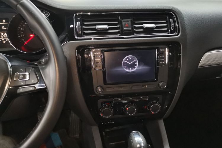 大众 速腾 2017款 1.6L 自动舒适型中控内饰16