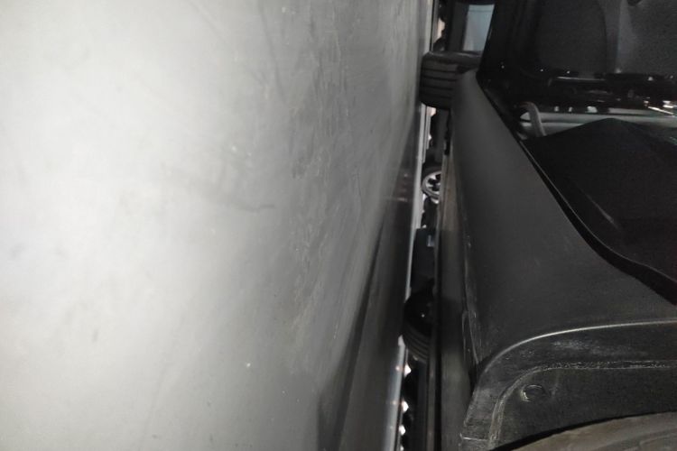 特斯拉 Model Y 2023款 后轮驱动版局部细节9002