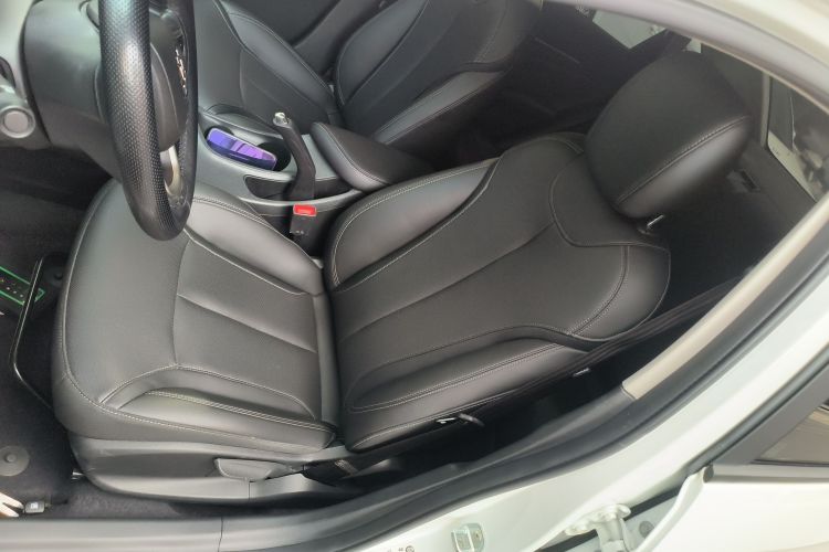 别克 英朗 2021款 1.3T 自动轻混动精英型中控内饰19