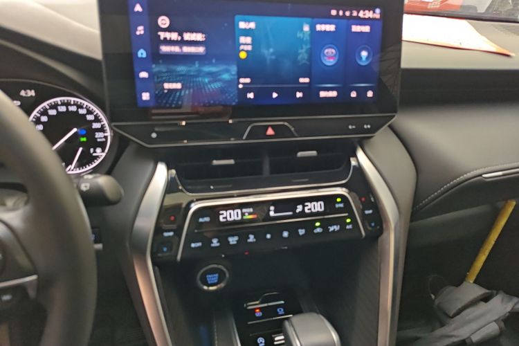 丰田 凌放HARRIER 2022款 2.0L CVT两驱尊享版中控内饰16