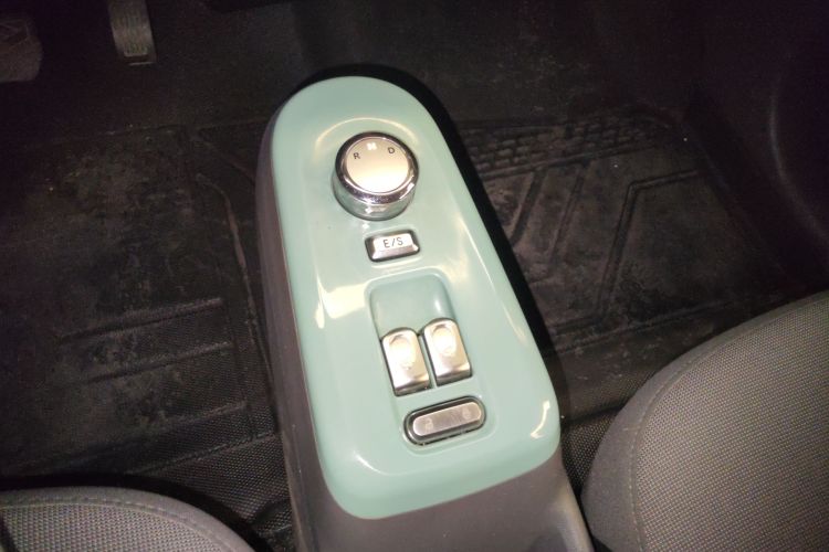 长安启源 长安Lumin 2022款 210km 香甜款中控内饰18