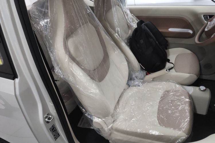 五菱汽车 宏光MINIEV 2024款 第三代 215km 青春版局部细节41