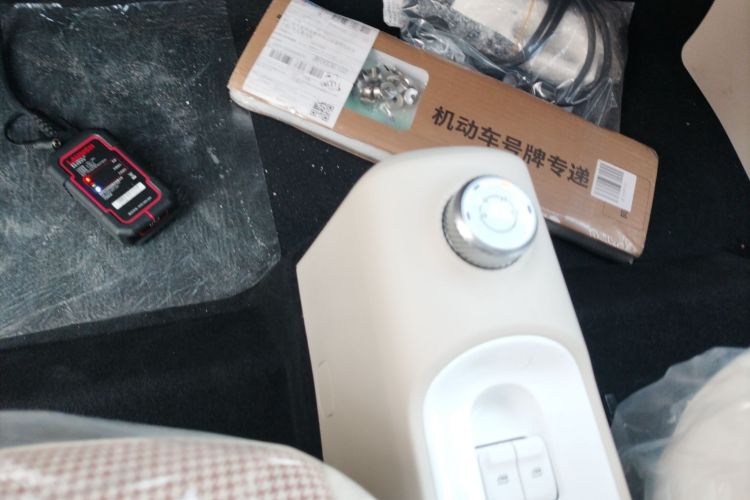 五菱汽车 宏光MINIEV 2024款 第三代 215km 青春版中控内饰18