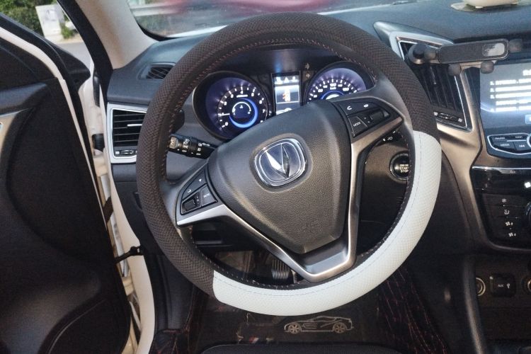 长安CS75 2016款 2.0L 手动豪华型 国V局部细节13