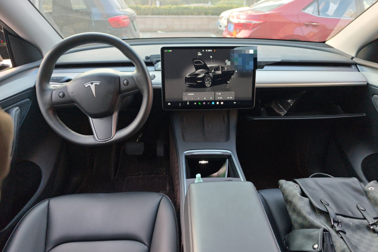 特斯拉 Model Y 2023款 后轮驱动版中控内饰12