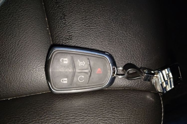 凯迪拉克XT5 2020款 改款 28T 豪华型中控内饰11