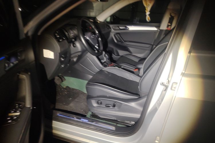 大众 途观L新能源 2019款 430PHEV 混动旗舰版局部细节19