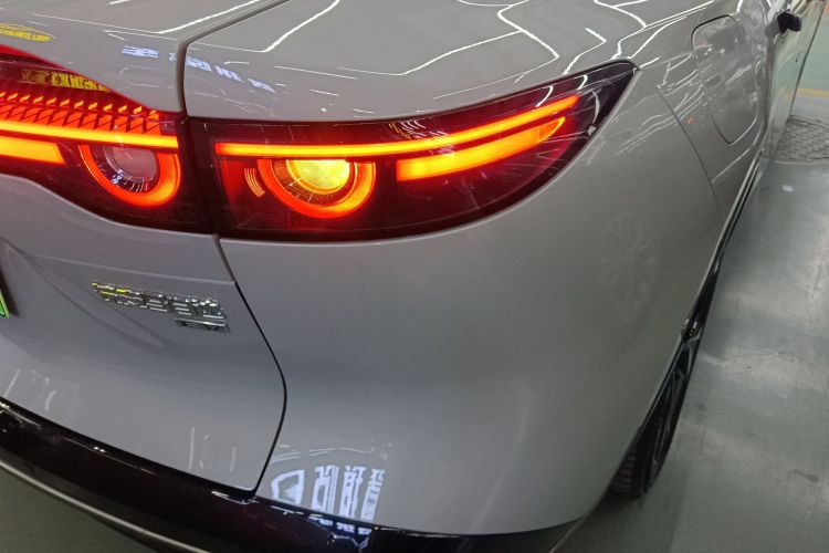 马自达EZ-6 2024款 纯电600智尊版车身外观9