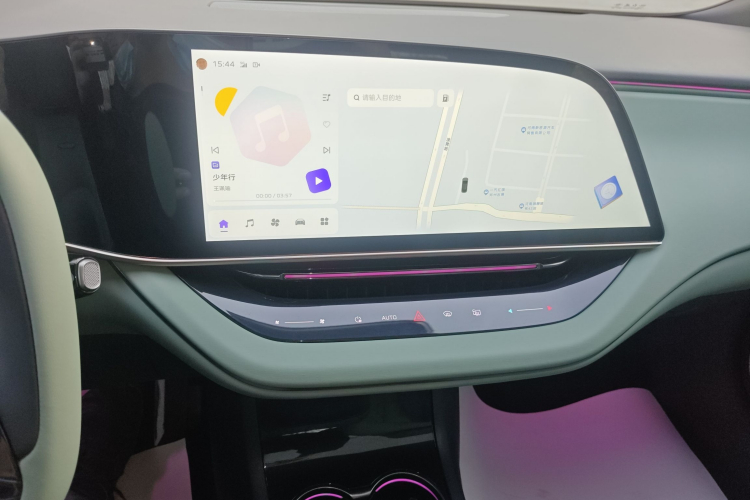 红旗EH7 2024款 760 Pro+ 四驱版中控内饰16