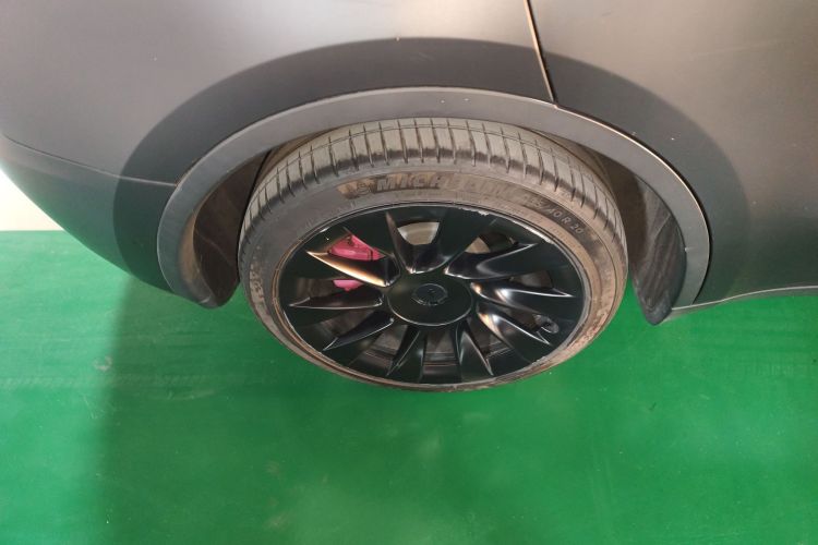 特斯拉 Model Y 2021款 长续航全轮驱动版 3D7车身外观6008