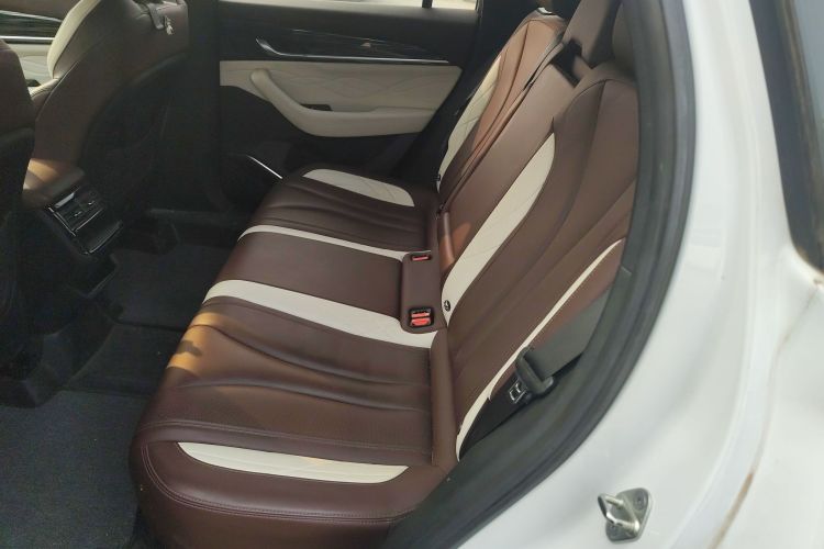 吉利汽车 星越L 2021款 2.0TD DCT EVO两驱尊贵型中控内饰7004