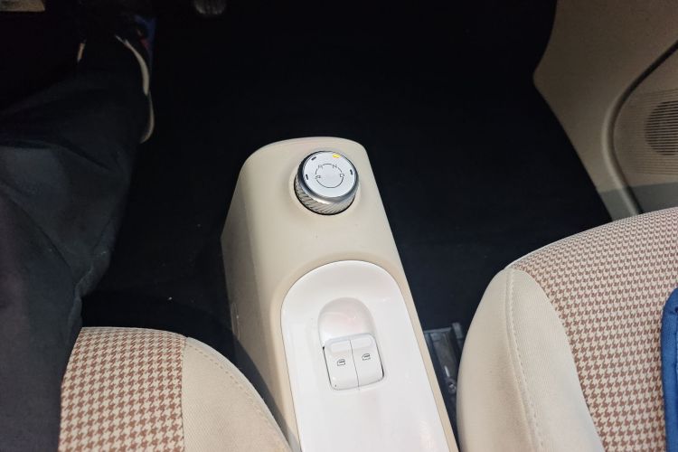 五菱汽车 宏光MINIEV 2024款 第三代 215km 进阶版局部细节18