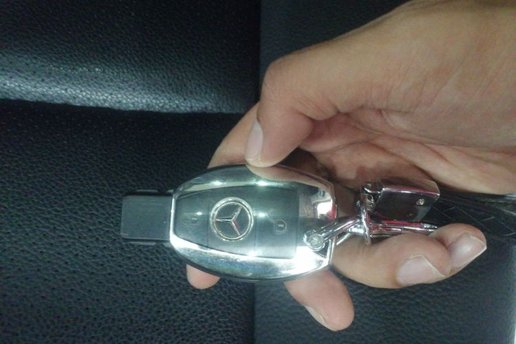 奔驰GLK级 2014款 GLK 260 4MATIC 动感型中控内饰7001