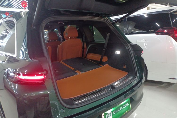 理想汽车 理想L8 2023款 Pro机舱底盘23