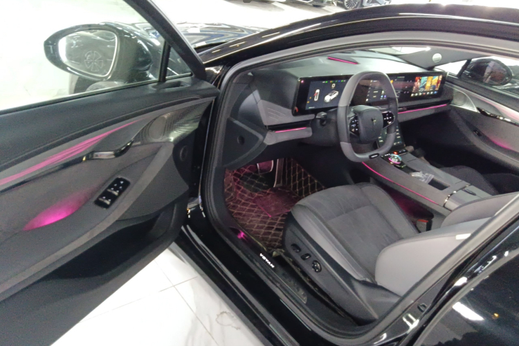 岚图汽车 岚图追光 2023款 四驱旗舰版中控内饰20