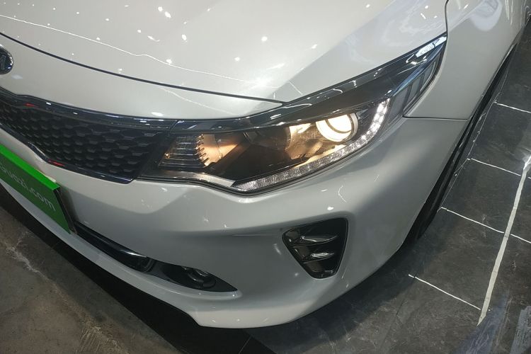 起亚K5 2016款 1.6T 自动LUX局部细节36