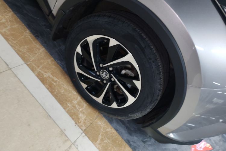 丰田 奕泽IZOA 2018款 2.0L 奕驰版 国VI车身外观10