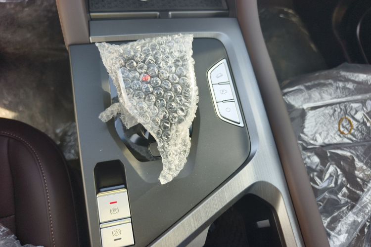 捷途X90 PLUS 2023款 改款 1.6TD DCT别墅 7座中控内饰18