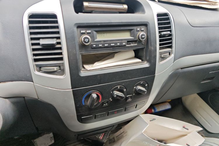 金龙 金威 2014款 2.2LCNG长轴创业型XG491中控内饰16