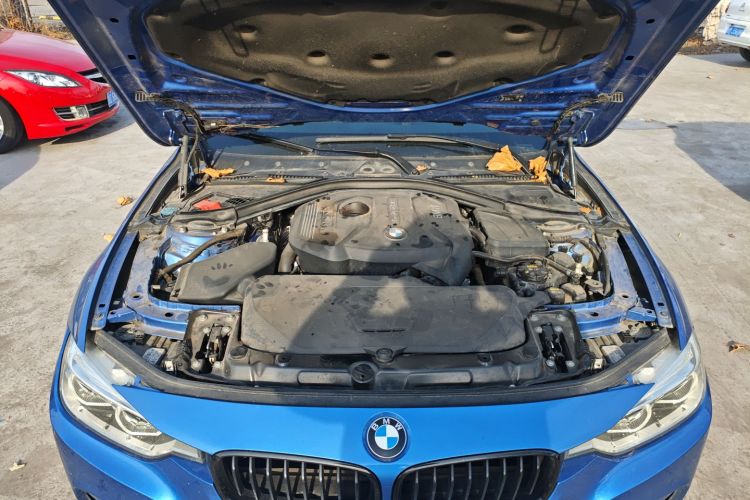 宝马3系 2019款 320Li M运动套装机舱底盘24