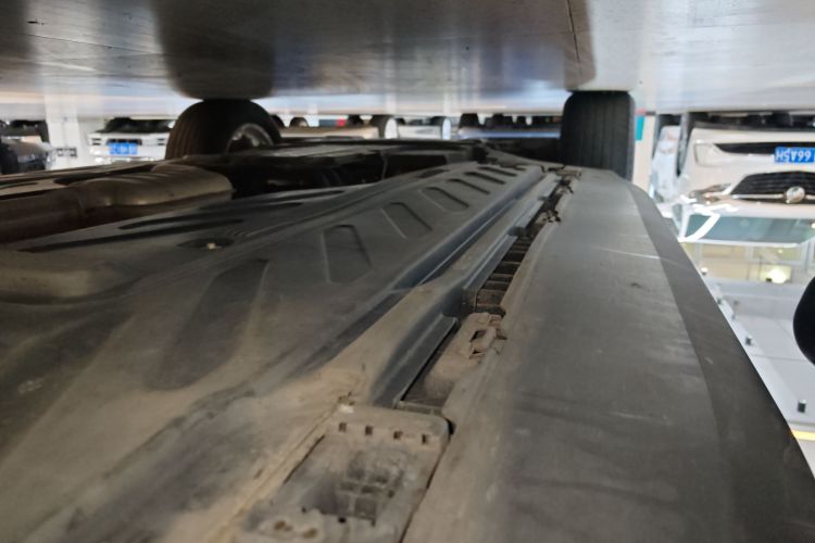 奔驰GLC 2020款 GLC 260 L 4MATIC 动感型局部细节9002