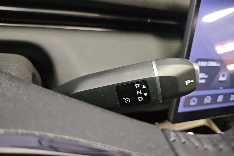 深蓝汽车 深蓝L07 2024款 230Max乾崑智驾ADS SE增程版中控内饰18