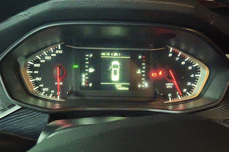 上汽大通MAXUS 大通G50 2023款 1.5T 手动畅游A中控内饰14