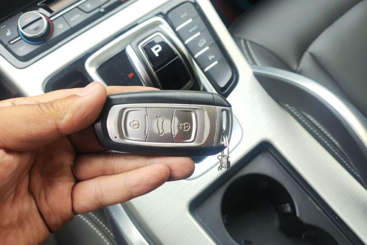 吉利汽车 博越 2020款 1.8TD DCT两驱智联型4G互联版中控内饰11