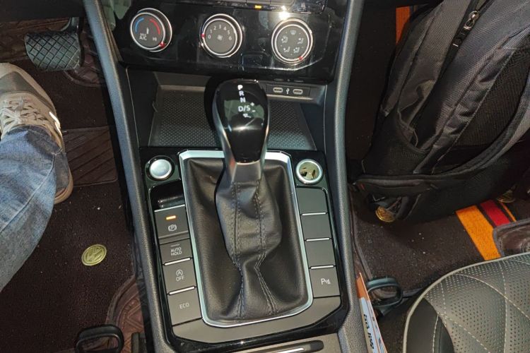 大众 速腾 2023款 300TSI DSG超越版中控内饰18