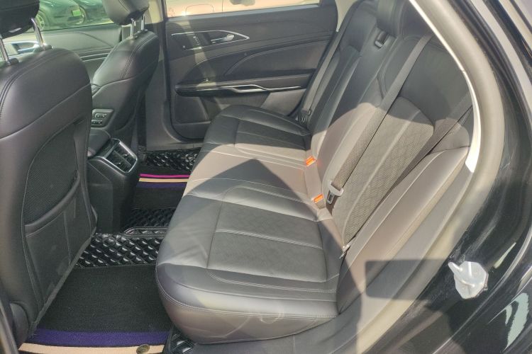 福特 金牛座 2019款 EcoBoost 245 尊享版中控内饰21