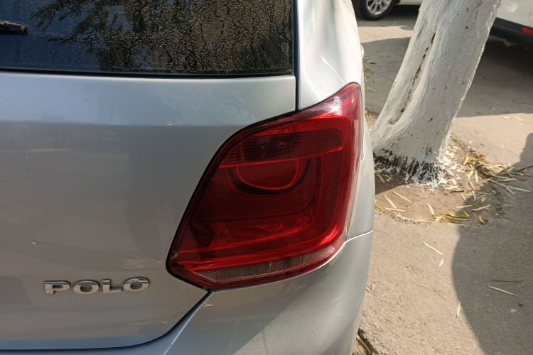 大众 Polo 2013款 1.4L 自动舒适版车身外观9