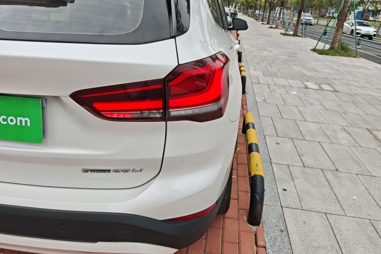 宝马X1 2021款 sDrive25Li 领先型车身外观9