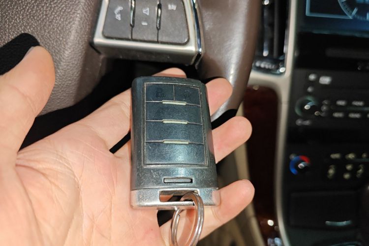 凯迪拉克 SLS赛威 2012款 2.0T 舒适型中控内饰11