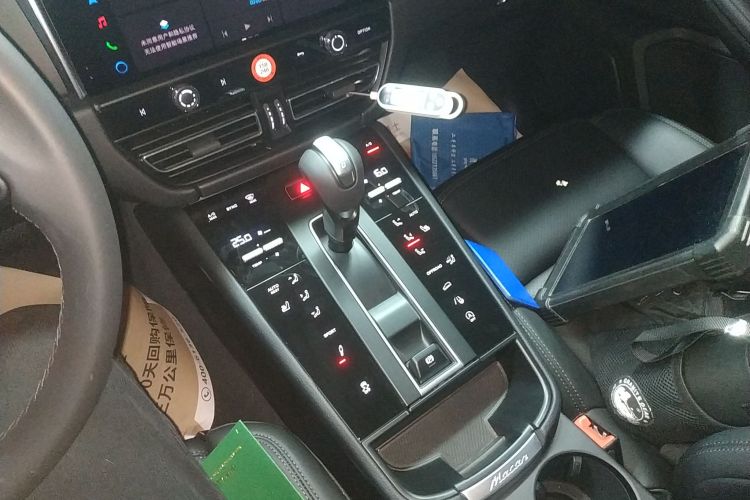 保时捷 2025款 Macan 2.0T 逐梦版中控内饰18