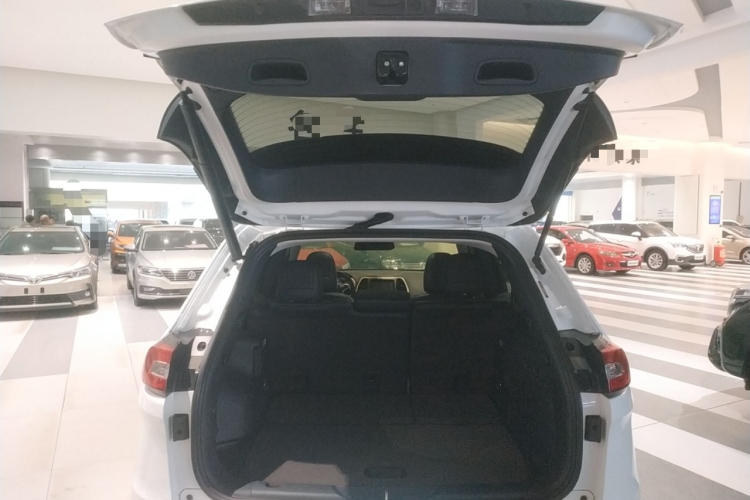 Jeep 自由光 2017款 2.4L 优越版局部细节23